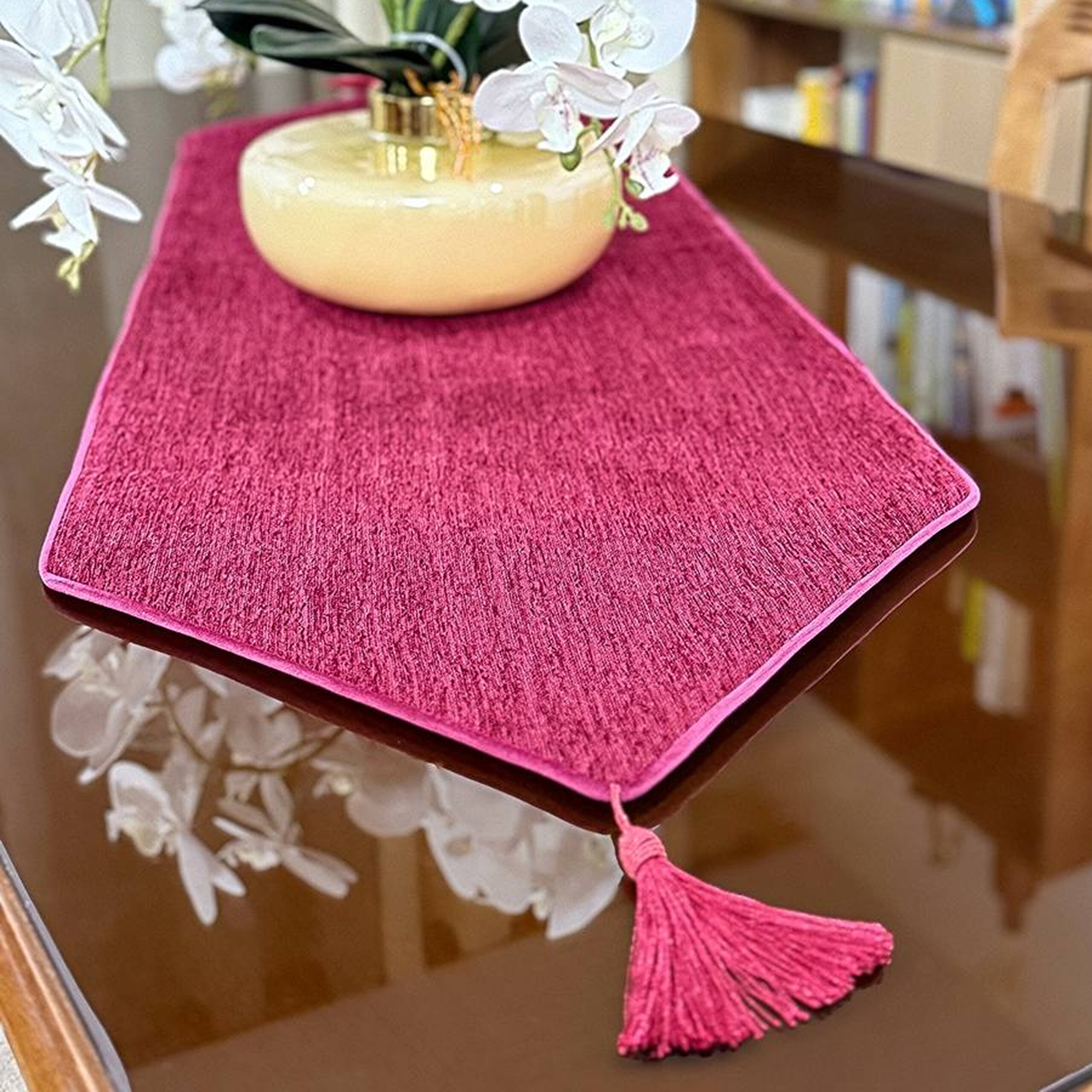 Table runner category | Makue