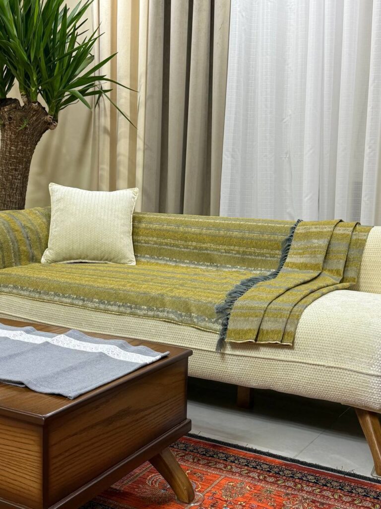 Bud Design | Throws and sofa covers | Makue