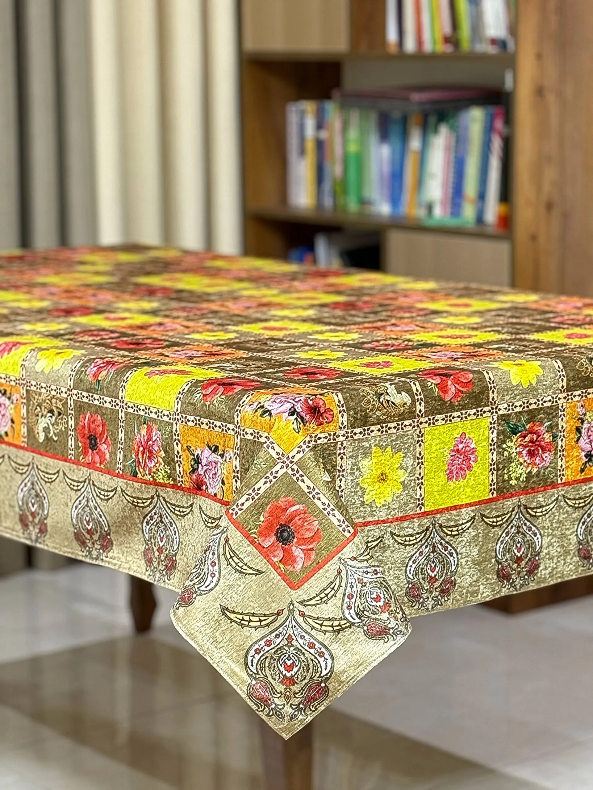 رومیزی-طرح-چهل-تیکه-سبز-سدری Patchwork-باتشورك - Image 1